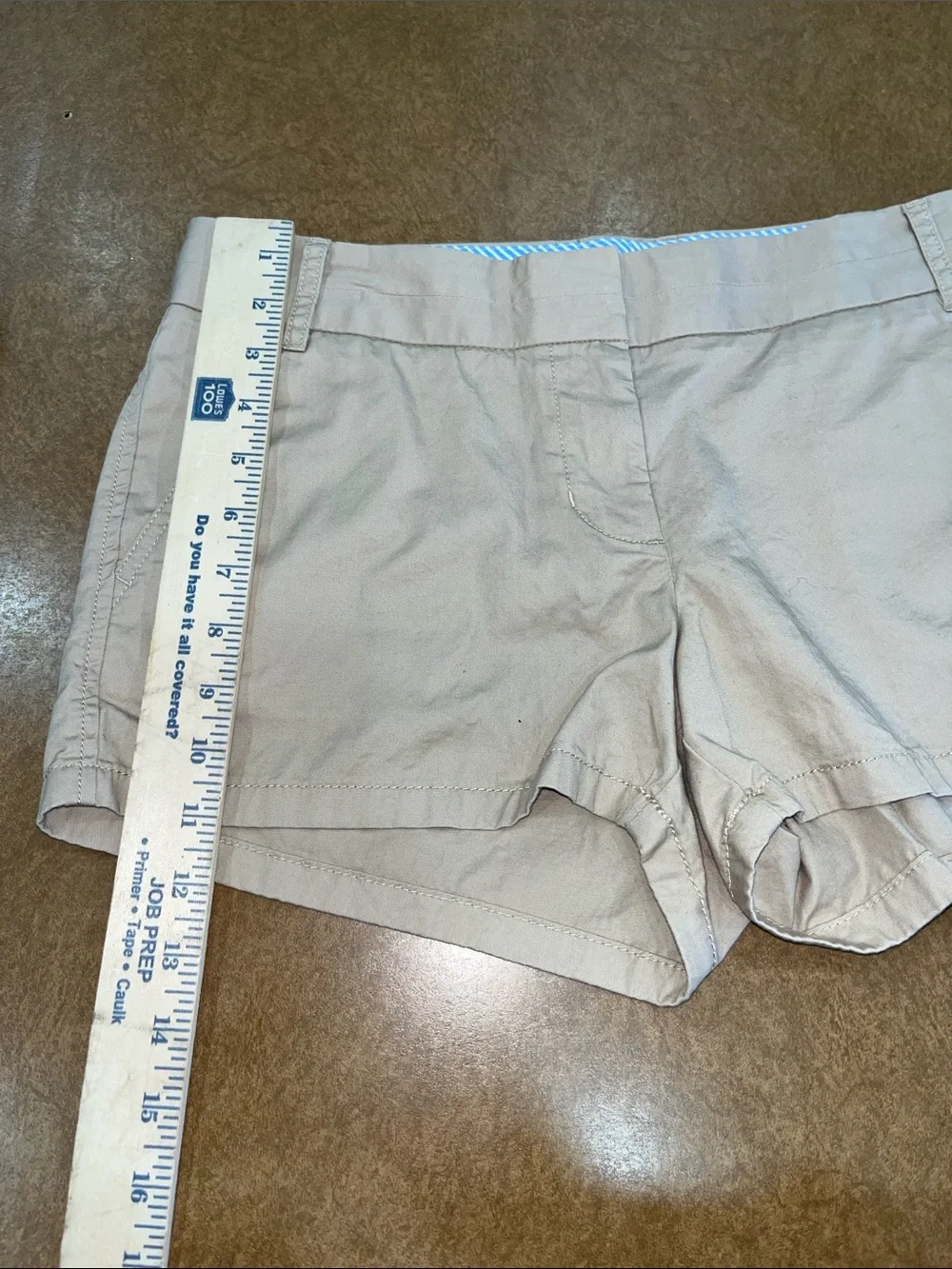 J. Crew Women's Chino Cotton Shorts in Light Khaki • Size 6 • 100% Cotton